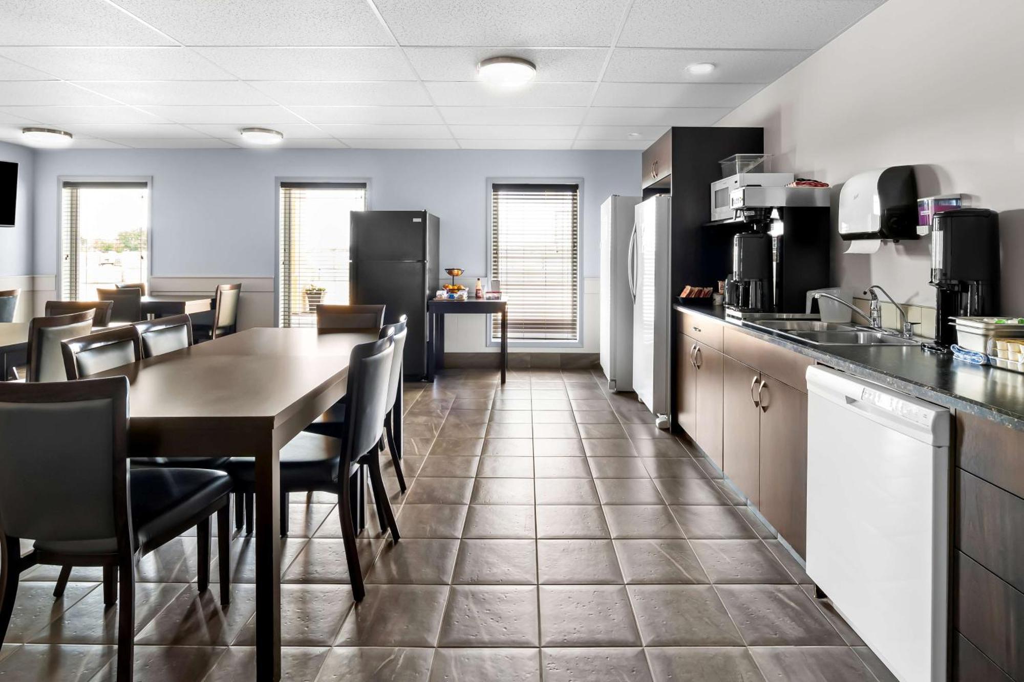 Surestay Studio By Best Western Hardisty 外观 照片
